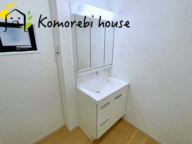 蓮田市綾瀬　2期　新築一戸建て　01の独立洗面台