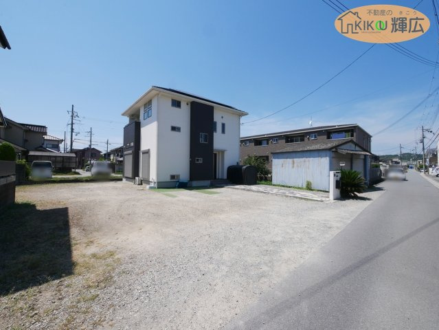 姫路市花田町小川　中古戸建の駐車場