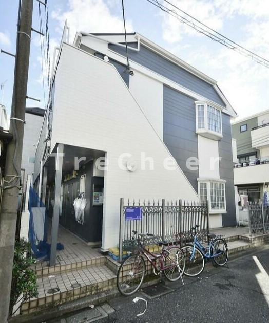 レオパレス新大塚第１のエントランス