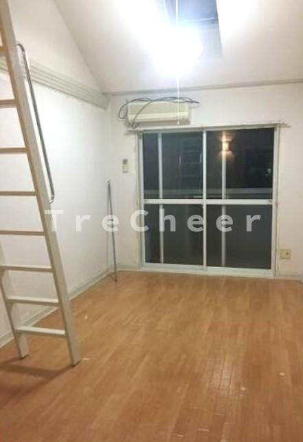 レオパレス新大塚第１の居間・リビング