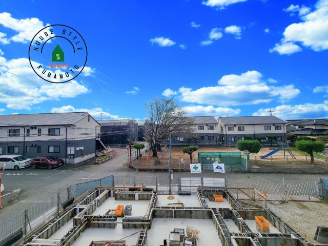 合志市幾久富第2-2棟（2号棟）　の展望|窓から緑が見える物件も魅力的です。