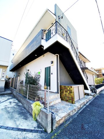 ベーセーベージェーの外観