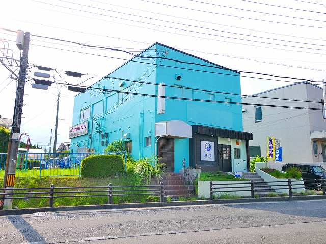 西登美ケ丘ニ丁目店舗の外観