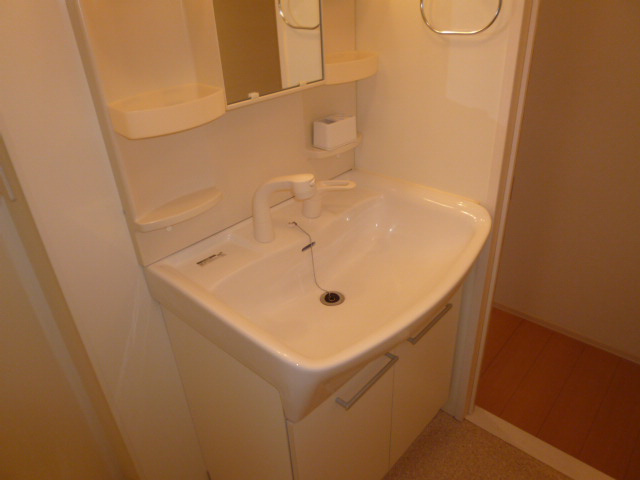 リビングタウン連島Ｆの独立洗面台|洗髪洗面化粧台