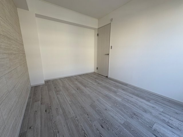 明石市東山町　中古テラスの洋室