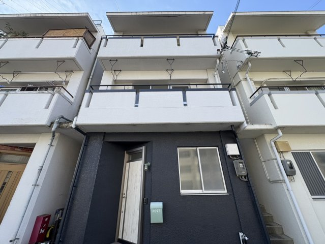 明石市東山町　中古テラスの外観