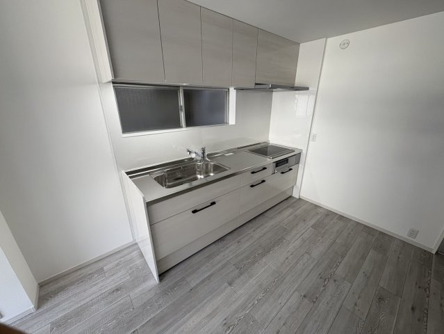 明石市東山町　中古テラスのキッチン