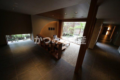 【ロビー】 | レオナ雅