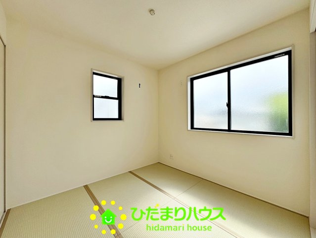 第1幸手円藤内　新築一戸建て　リーブルガーデンの和室|つい寝転がりたくなる4.5帖和室はお子様のプレイルームにもオススメ。