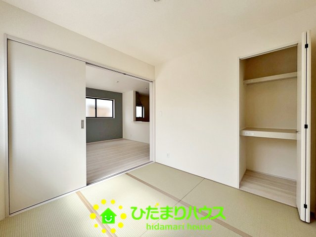 第1幸手円藤内　新築一戸建て　リーブルガーデンの収納|リビングからも取り出しラクラクな和室収納。