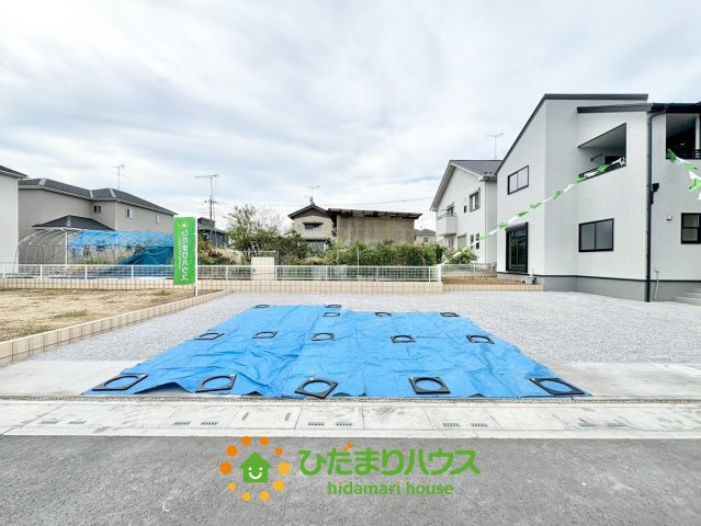 第1幸手円藤内　新築一戸建て　リーブルガーデンの駐車場|最大4台並列駐車が可能！お車の出し入れもラクラク！