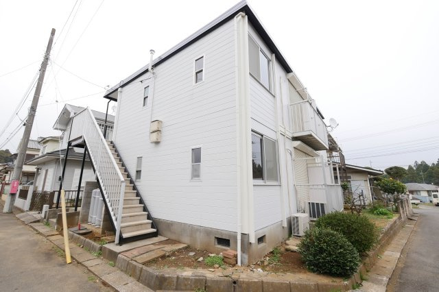 売アパート　ラルーチェさんむ　の外観