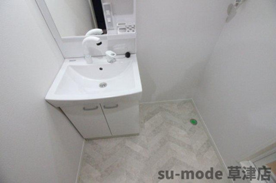 【独立洗面台】 | AXIA COURT | 独立洗面台で身支度をすべて済ませてしまいましょう