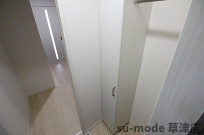 【内装】 | AXIA COURT | 明るい色調の室内です