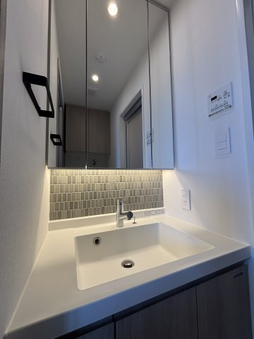 ｅｋｉｓｍ　さいたま新都心の独立洗面台