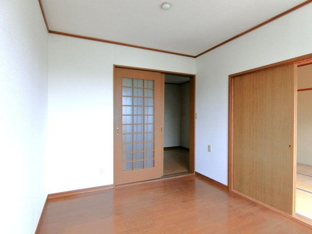 グリーンヴィラ杜の洋室