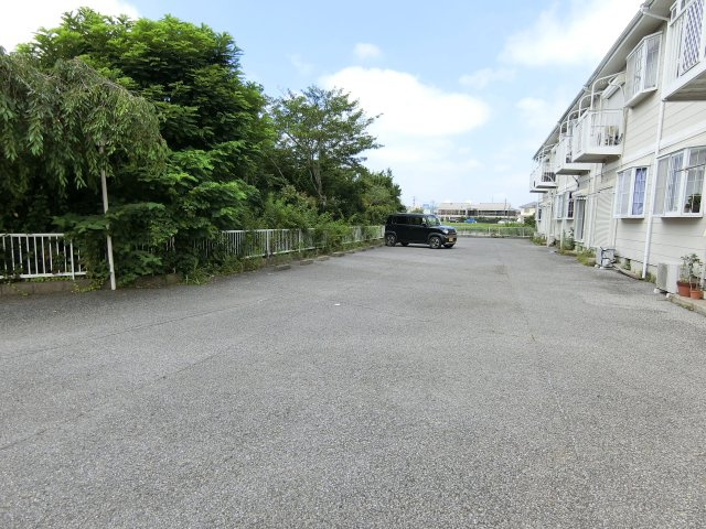 グリーンヴィラ杜の駐車場