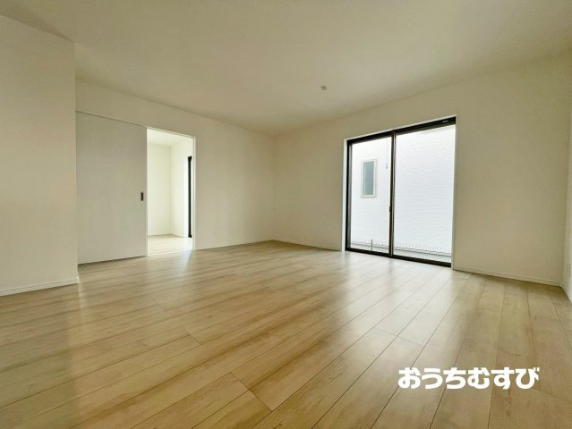 守山区桔梗平3期(全3棟)の居間・リビング