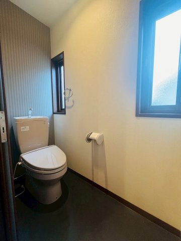 高崎市下中居町中古戸建のトイレ