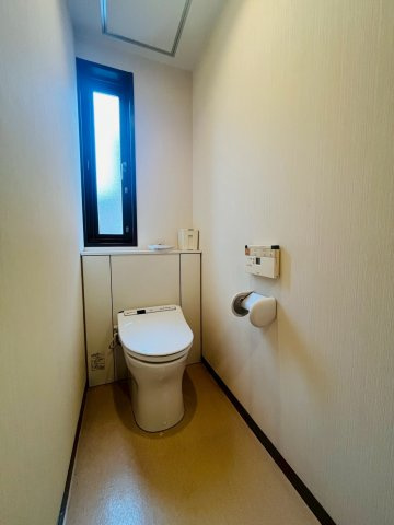 高崎市下中居町中古戸建のトイレ