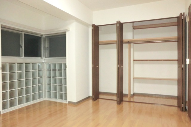 さいたま市浦和区常盤１０丁目の賃貸マンションの収納