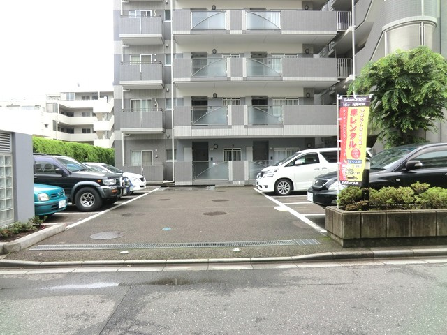 さいたま市浦和区常盤１０丁目の賃貸マンションの駐車場
