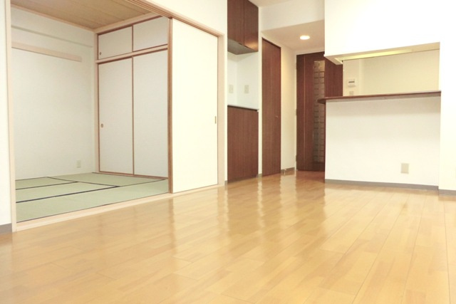 さいたま市浦和区常盤１０丁目の賃貸マンションの居間・リビング