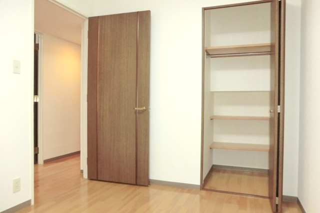 さいたま市浦和区常盤１０丁目の賃貸マンションの収納