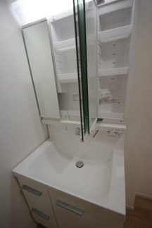 【洗面所】 | 【仲介手数料無料！！】府中市栄町1丁目　新築戸建て（全1棟）1号棟　5869万円