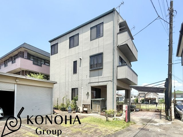 【中古戸建】高崎市八千代町4丁目の外観|■外観｜出窓を多くあしらった表情豊かな外観♪