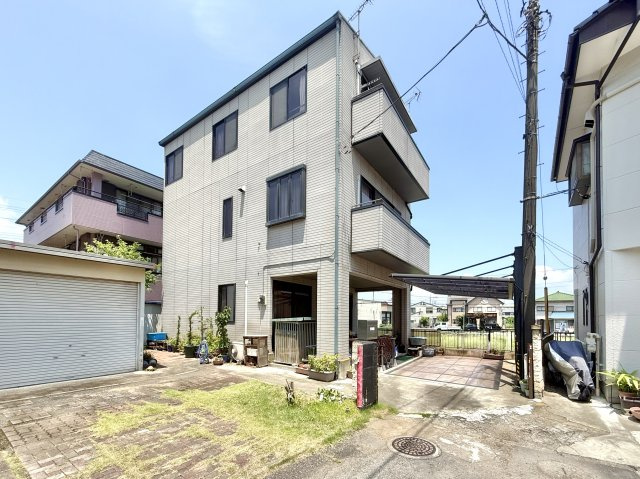 【中古戸建】高崎市八千代町4丁目の外観|■外観｜穏やかな風と陽光を導き、プライバシーを考慮した設計プランを採用しました！住居性を一段と心地よくします☆