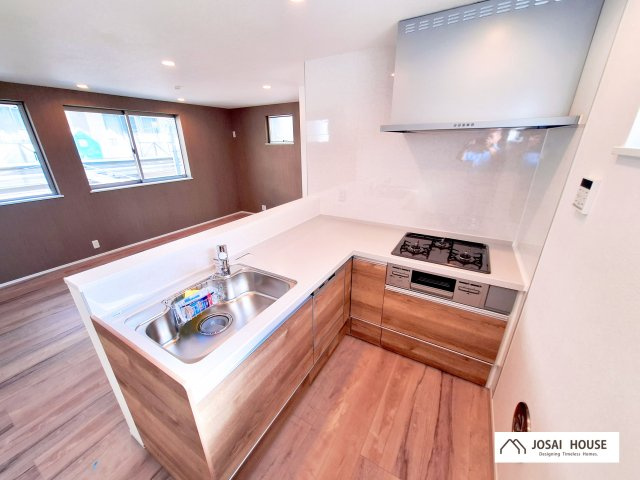 【キッチン】 | 足立区青井４丁目　新築戸建 | 青井駅徒歩８分の新邸！車庫付き、所有権の３LDKです♪ご内覧可能となりました！