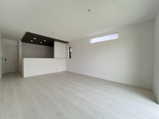 【居間・リビング】 | 香美市土佐山田町百石町１丁目/２号棟