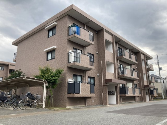 新座四季タウンC館の外観