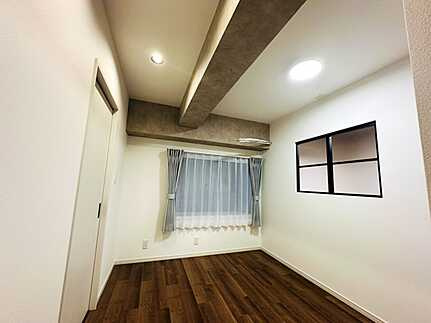 ライオンズマンション本川町の洋室