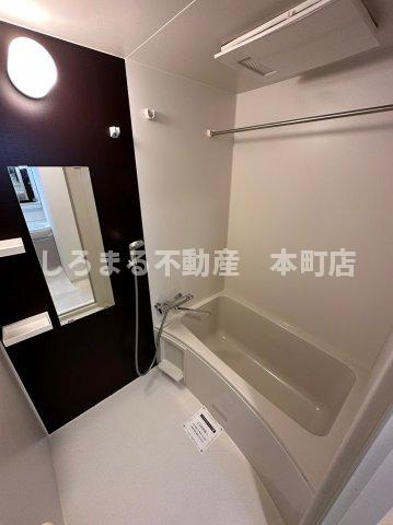 ファーストフィオーレシンサイバシイーストの浴室