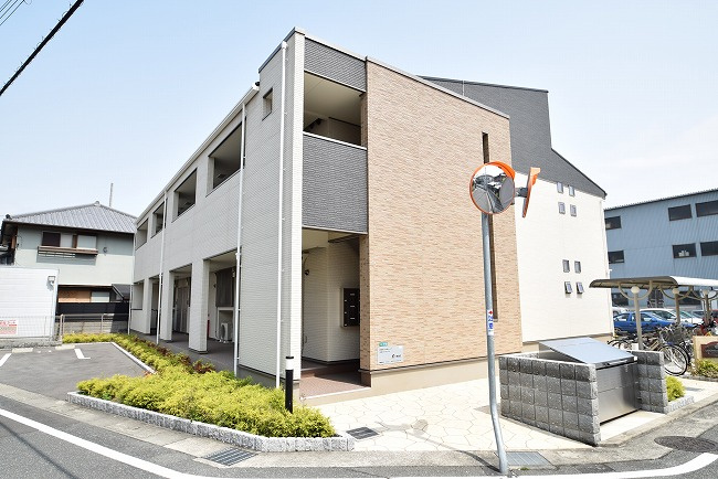 レオネッサ鴻池の外観