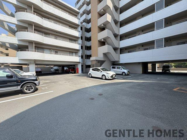 アーバンパレスシエル福間の駐車場