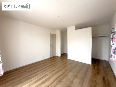 【洋室】 | 鴻巣市小松1丁目　中古住宅   | 現地(2025年7月撮影)