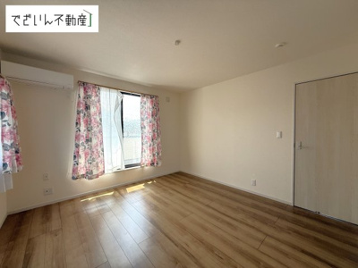 【洋室】 | 鴻巣市小松1丁目　中古住宅   | 現地(2025年7月撮影)