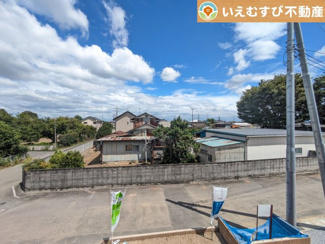 【展望】 | 高い建物が無く開放感のある展望
バルコニーからの展望も開けていてのどかな景色が望めます。日当りも良いですね♪