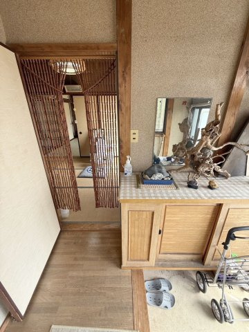 東松山市大字東平 中古戸建の玄関