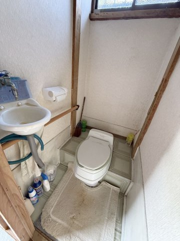 東松山市大字東平 中古戸建のトイレ