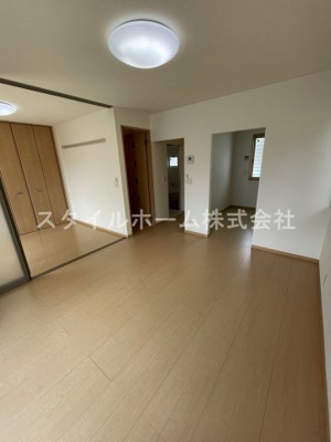 【居間・リビング】 | ルミエール | 別部屋写真です。