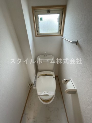 【トイレ】 | ルミエール | 別部屋写真です。