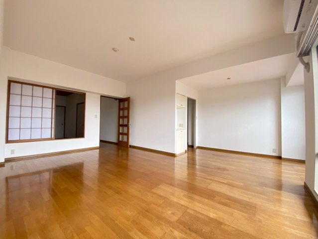 【居間・リビング】