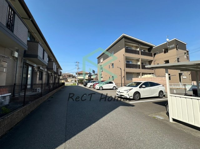 エマーブルの駐車場