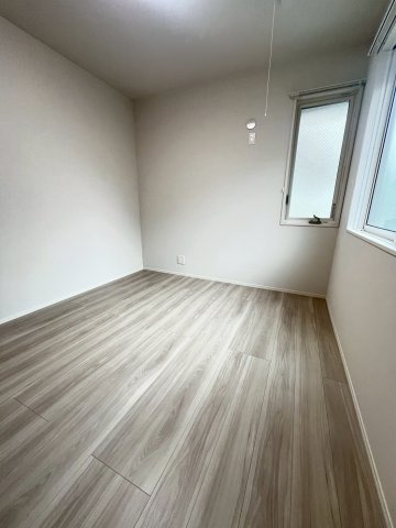 ラ・メゾン三保町の洋室