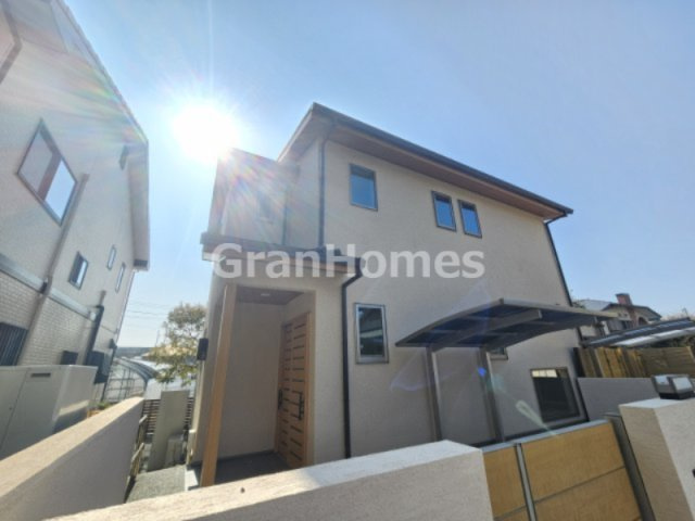 神戸市西区玉津町西河原の一戸建ての外観