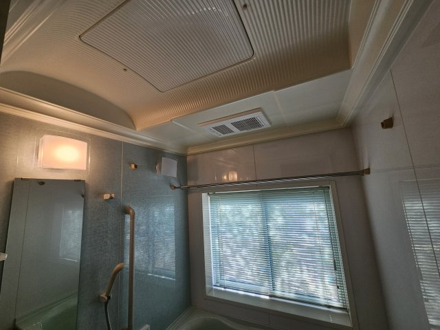 神戸市西区玉津町西河原の一戸建ての浴室